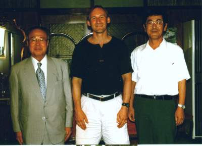 mit dem Dekan der Uni Kumamoto (alte Samurai-Familie) & dem verantw. Deutschprofessor der Region